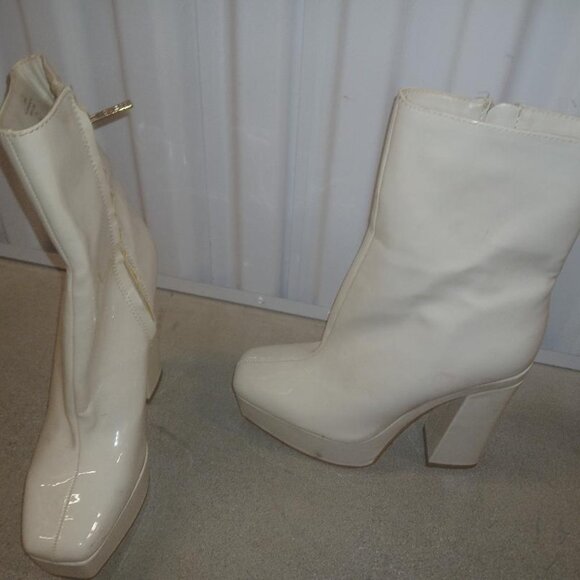 MID CALF BOOTIE - Picture 2 of 2